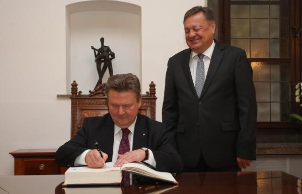 Županovo sporočilo prijateljem na Dunaju
