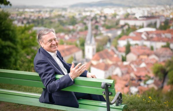 Vsako soboto in nedeljo obiskujem gradbišča in opazujem, kako nastaja nekaj novega
