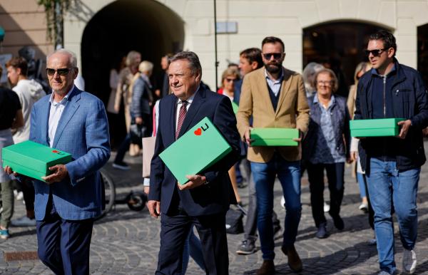 Zoran Janković vložil uradno kandidaturo za župana in mestni svet