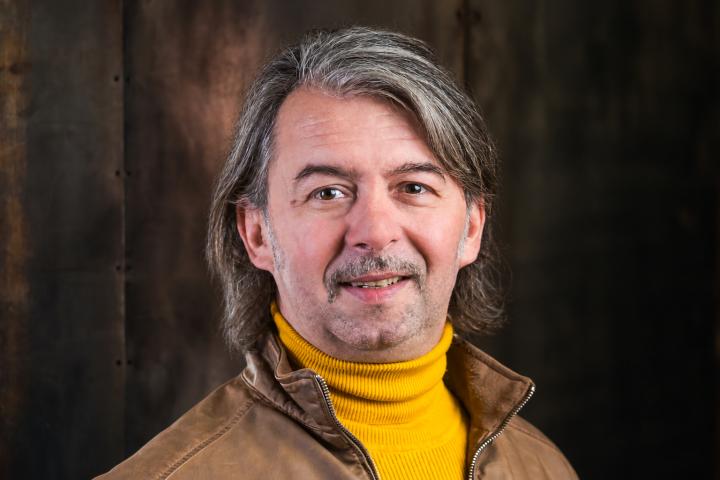 42. ROBERT PEŠUT MAGNIFICO